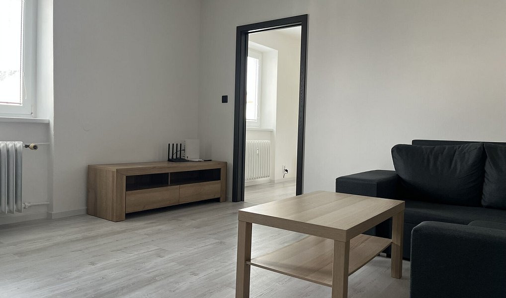 Pronájem bytu 2+kk 36 m², Kladno – náhled fotky 2