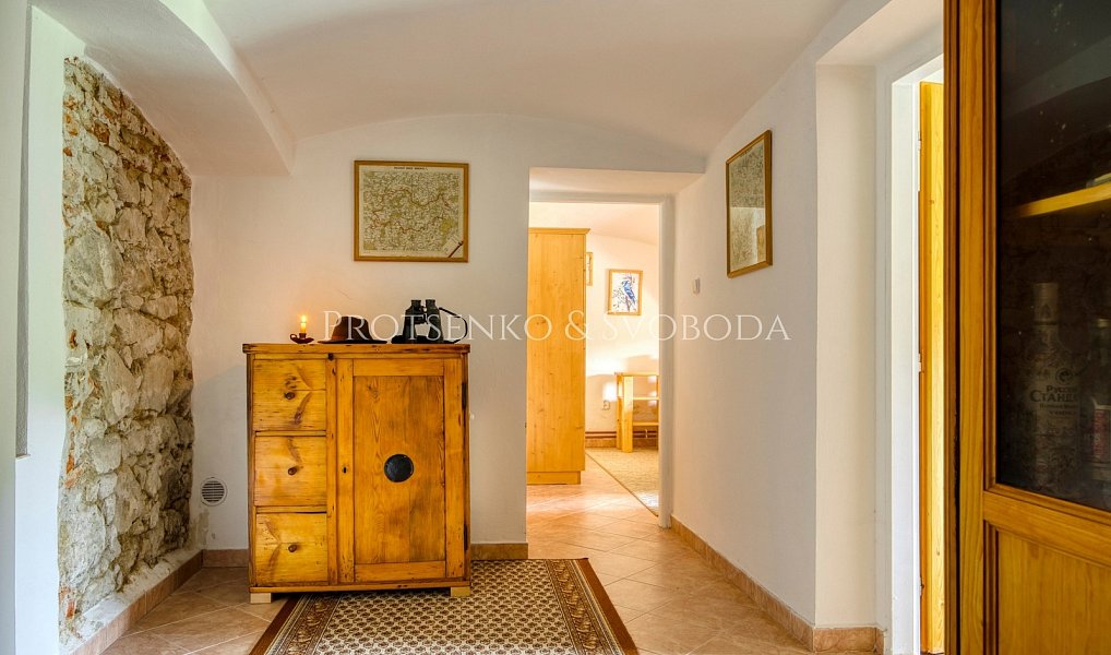 Prodej domu 275 m² s pozemkem 1 947 m², Horní Radouň – náhled fotky 3