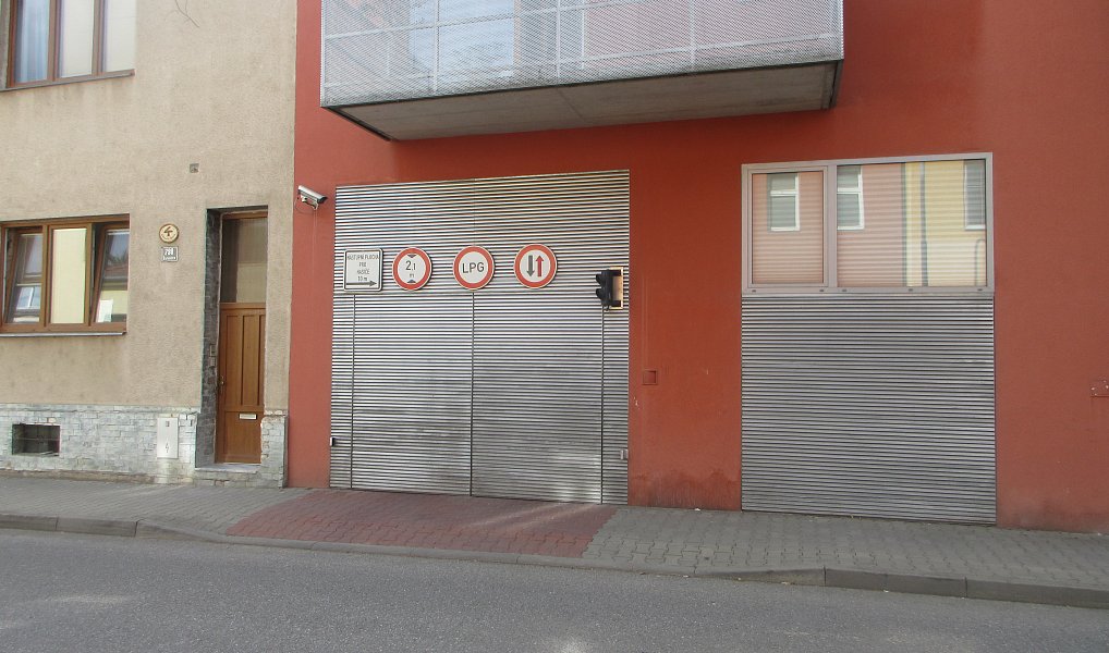 Nájem gar. stání na ul. Spáčilova, Brno – náhled fotky 12