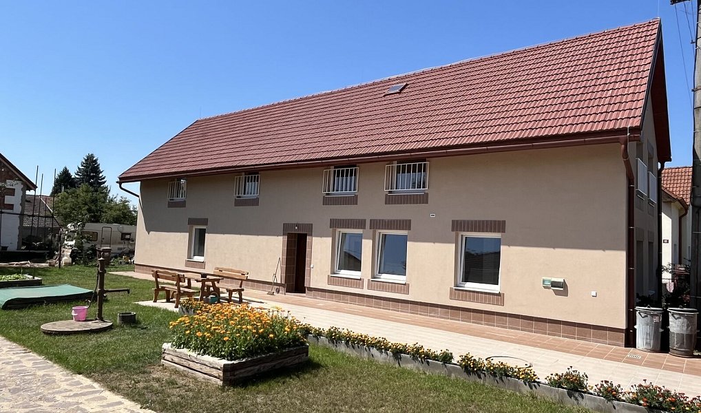 Prodej domu 235 m² s pozemkem 380 m², Hořín – náhled fotky 2