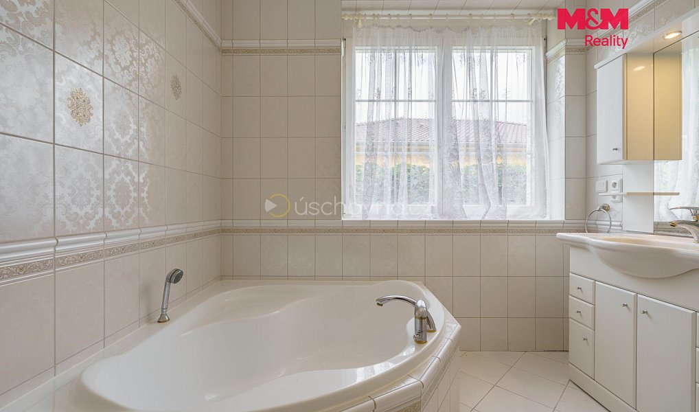 Prodej domu 540 m² s pozemkem 1 403 m², Karlovy Vary – náhled fotky 28