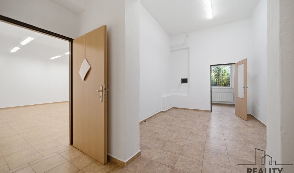 Pronájem obchodních prostor 230 m², Pardubice – náhled fotky 8