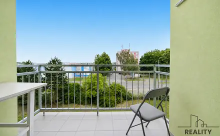 Prodej bytu 3+1 70 m², Družstevní, Pardubice - Polabiny