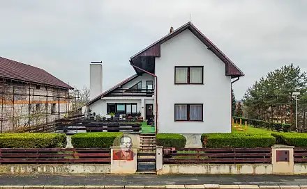 Prodej domu 406 m² s pozemkem 1 121 m², K. H. Máchy, Neratovice, okres Mělník