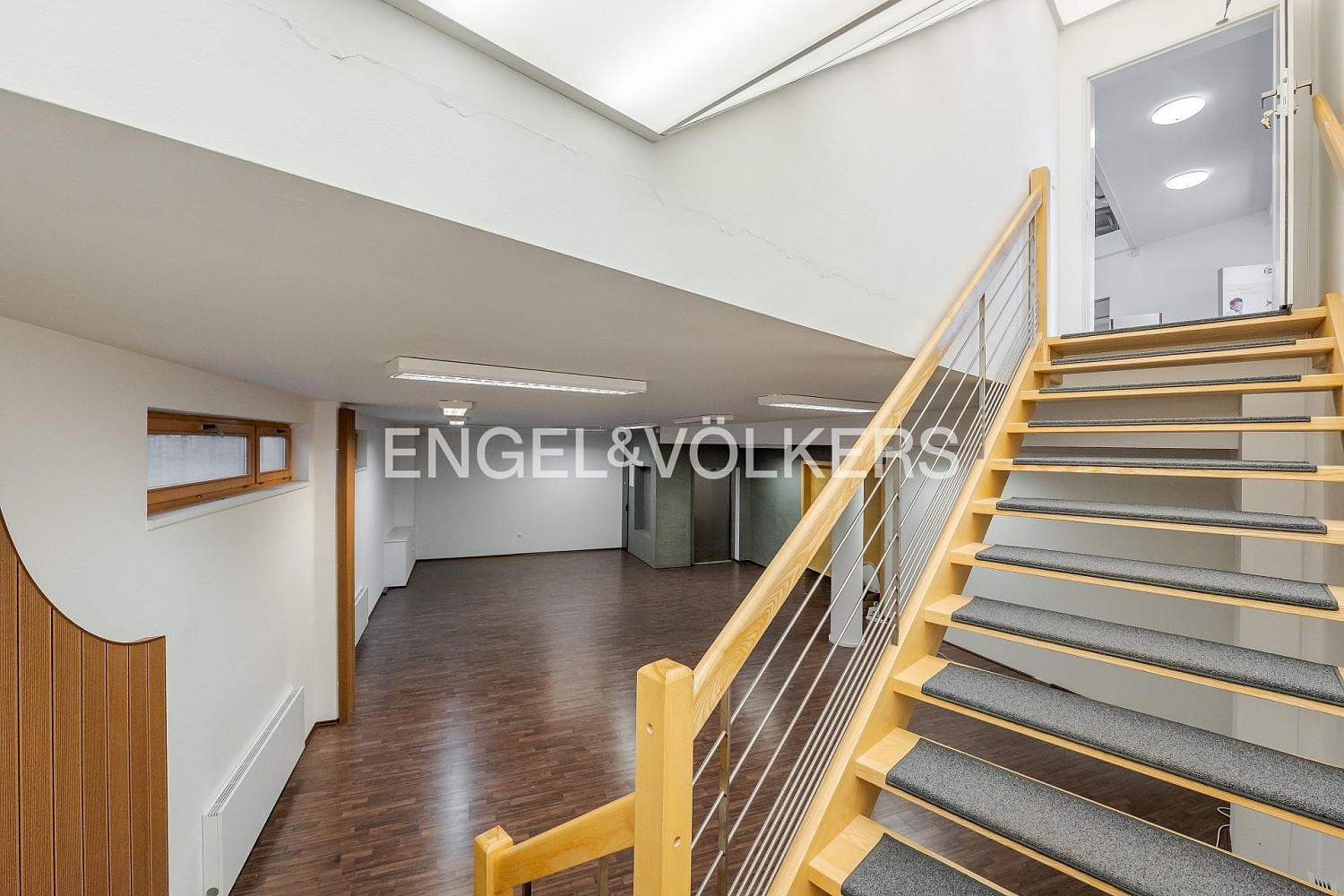 Pronájem obchodních prostor 84 m² – fotografie 4