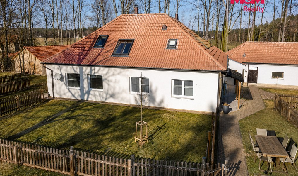 Prodej domu 429 m² s pozemkem 6 550 m², Jílovice – náhled fotky 8
