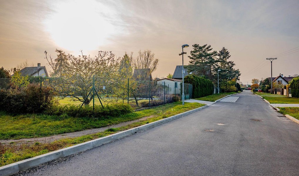 Prodej stavebního pozemku 729 m², Neratovice – náhled fotky 12