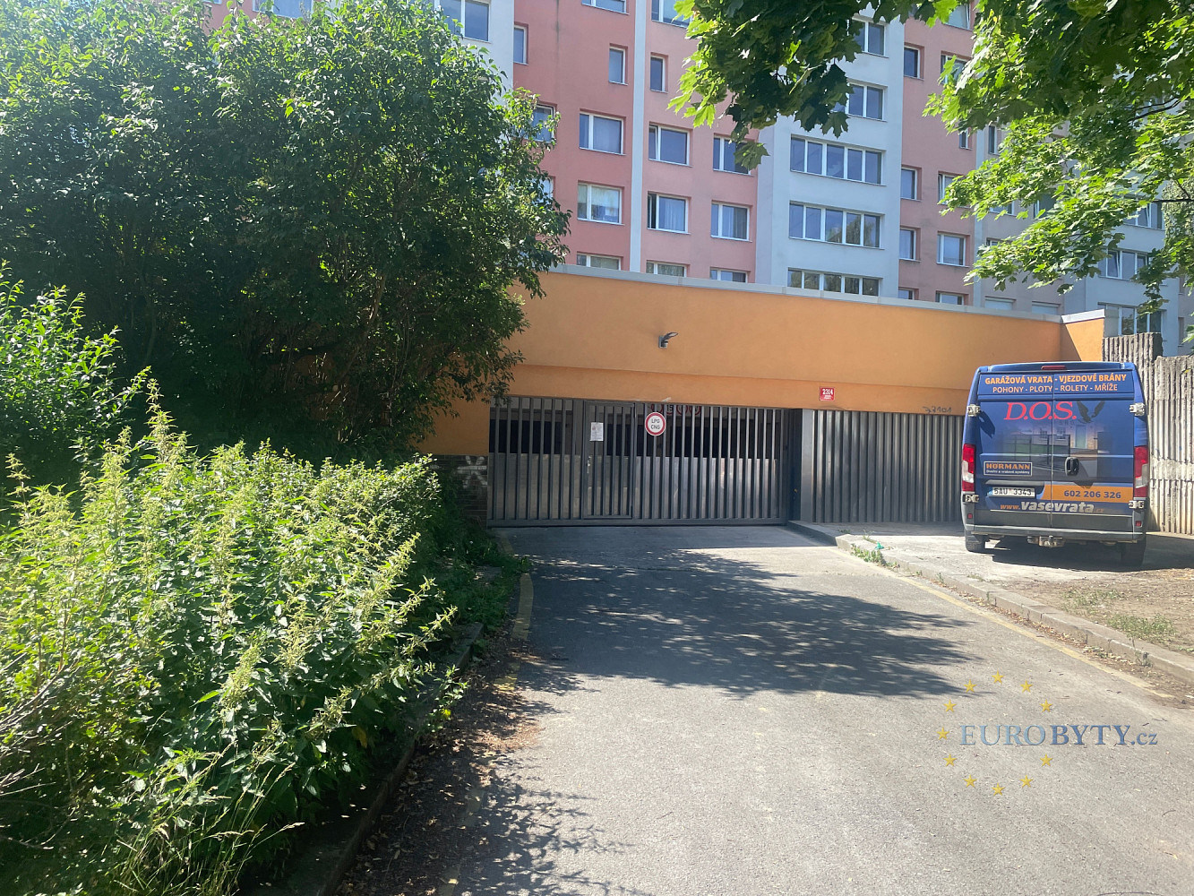 Prodej jedinečné garáže v gar. domě — photo 2