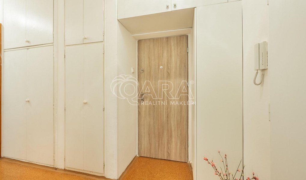 Prodej bytu 2+1 64 m², Praha – náhled fotky 20