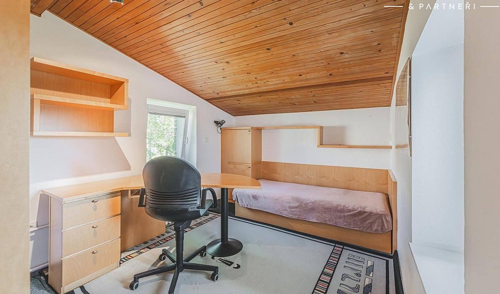 Prodej domu 300 m² s pozemkem 1 176 m², Hradec Králové – náhled fotky 12