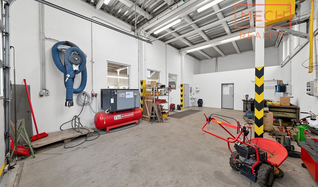 Prodej komerčního objektu (jiného typu) 1 052 m², Bzenec – náhled fotky 8