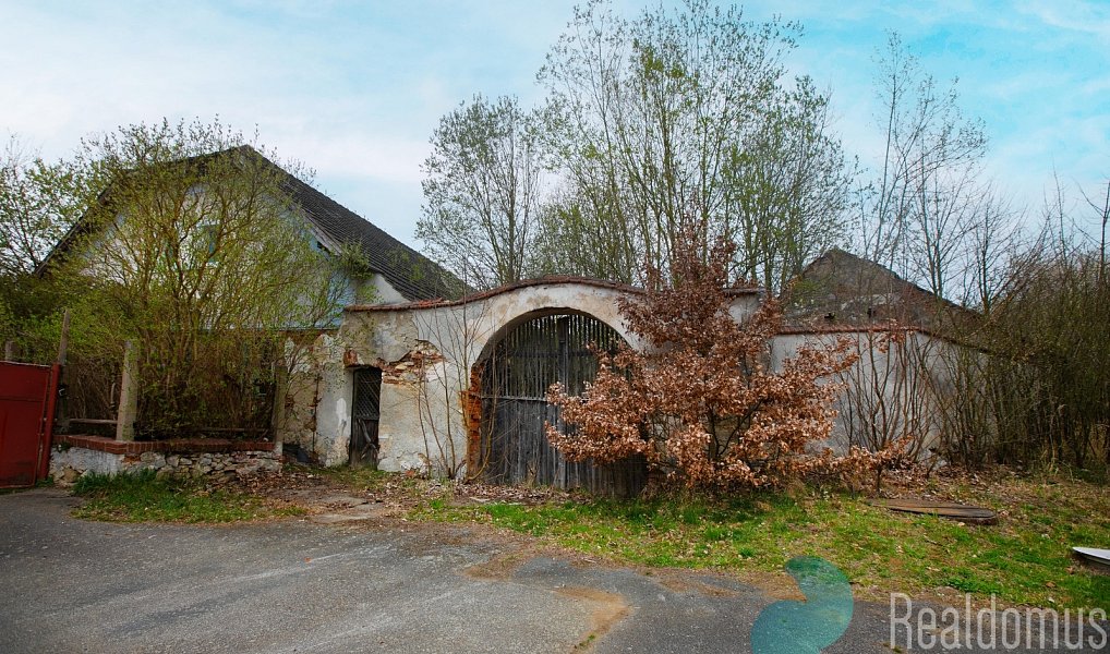 Prodej zemědělského objektu 502 m², Bečice – fotka 1 z 23