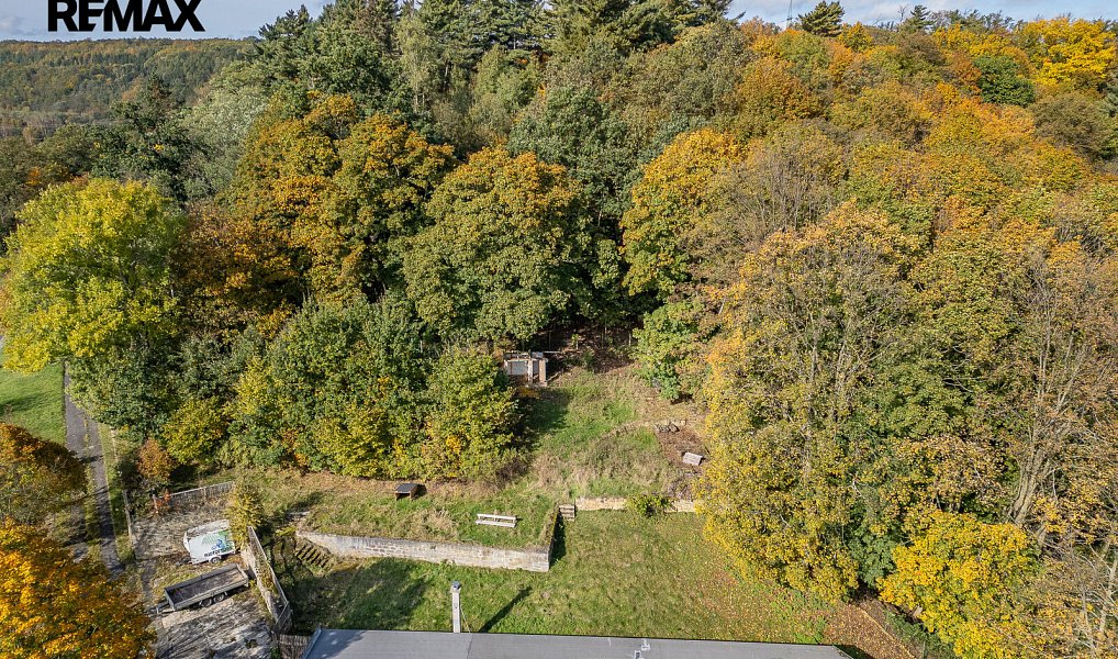Prodej stavebního pozemku 1 138 m², Loket – náhled fotky 3