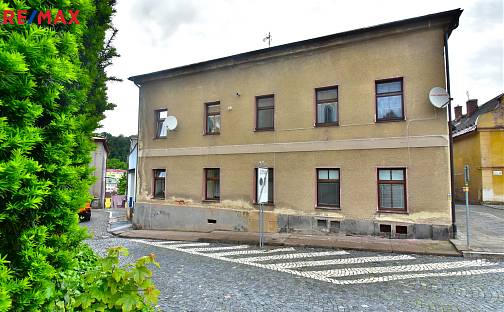 Prodej bytu 2+1 49 m², náměstí T. G. Masaryka, Úpice, okres Trutnov