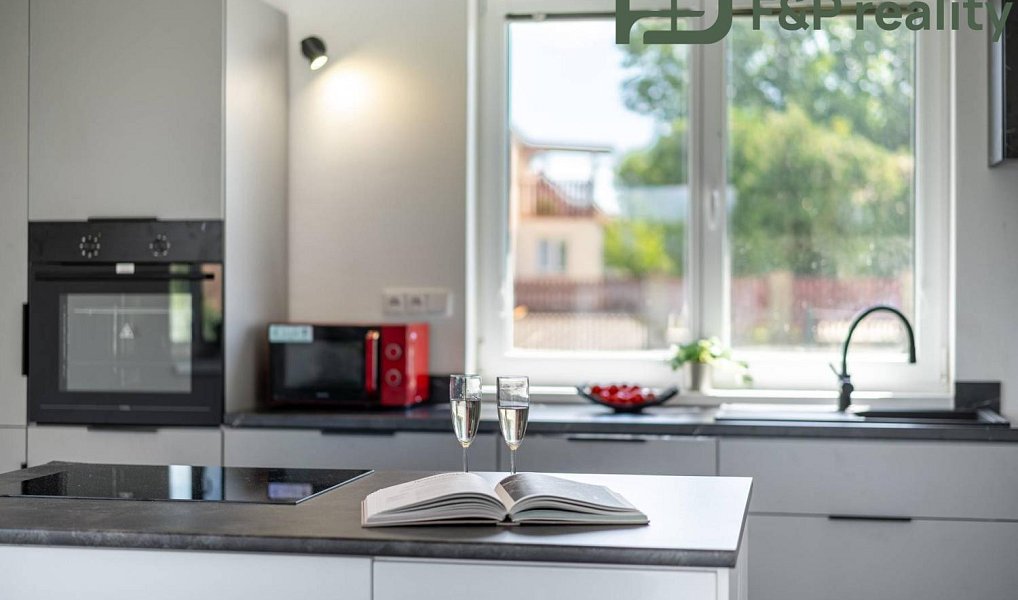 Prodej domu 112 m² s pozemkem 1 001 m², Bečváry – náhled fotky 12