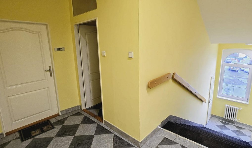 Pronájem kanceláře 140 m², Bílina – náhled fotky 6