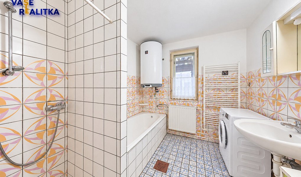 Prodej domu 180 m² s pozemkem 1 484 m², Partutovice – náhled fotky 8