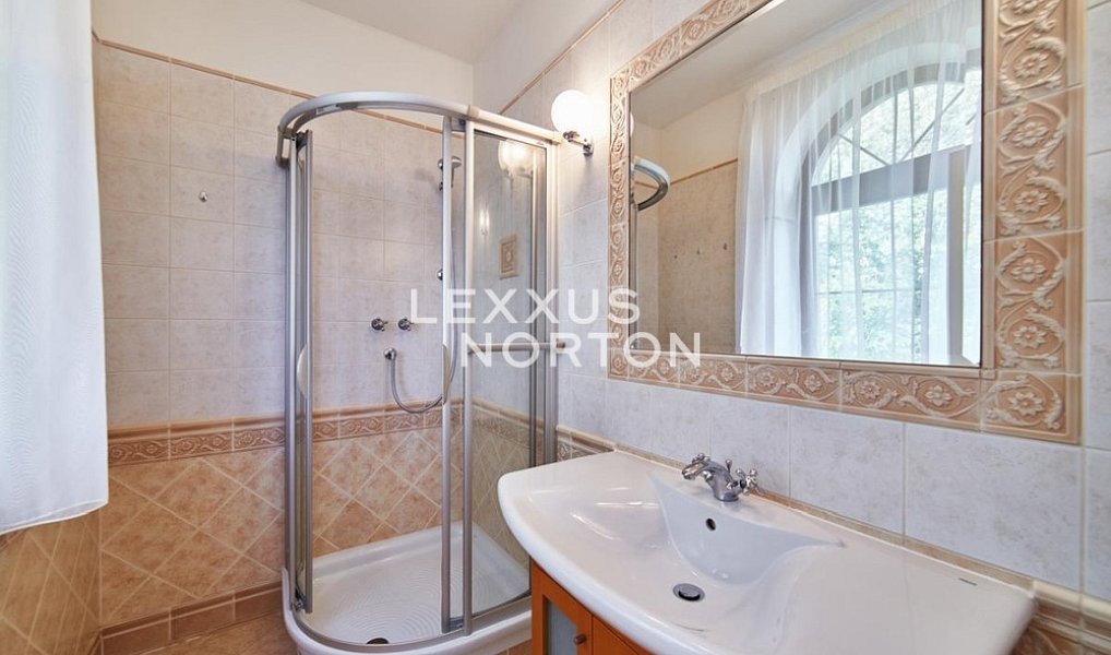 Pronájem domu 270 m² s pozemkem 429 m², Praha – náhled fotky 8