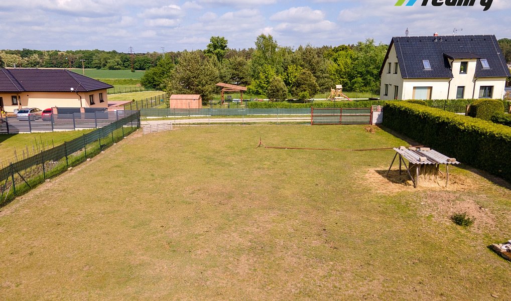 Prodej stavebního pozemku 870 m², Sojovice – náhled fotky 2