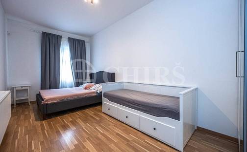Pronájem bytu 1+1 30 m², Husovo náměstí, Hostivice, okres Praha-západ