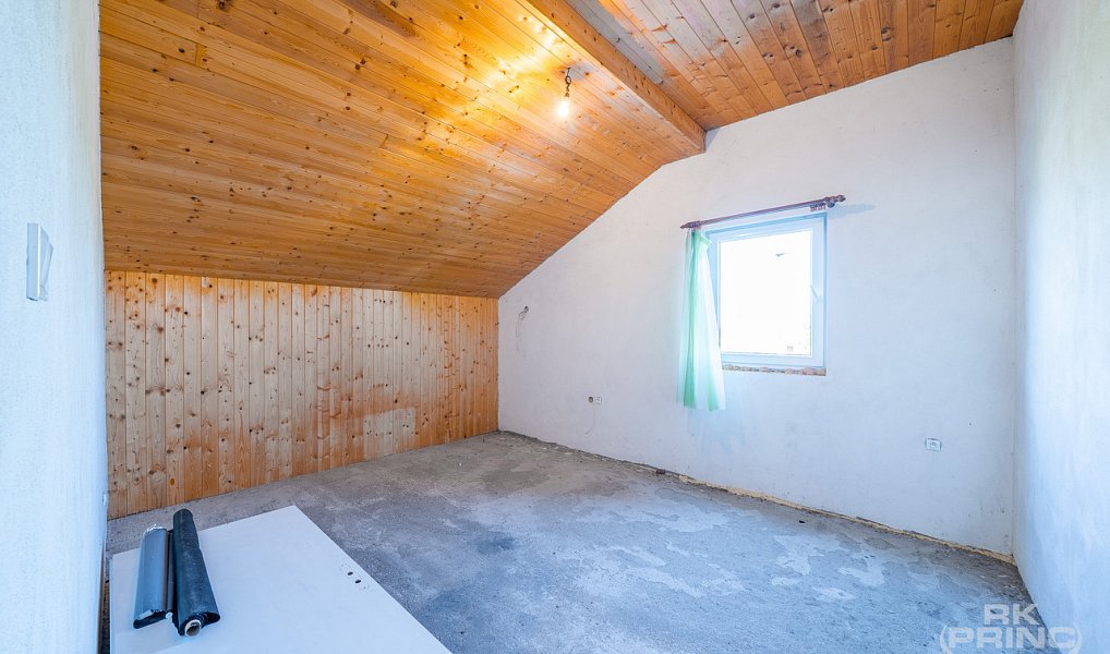 Prodej domu 240 m² s pozemkem 1 032 m², Tišice – náhled fotky 6