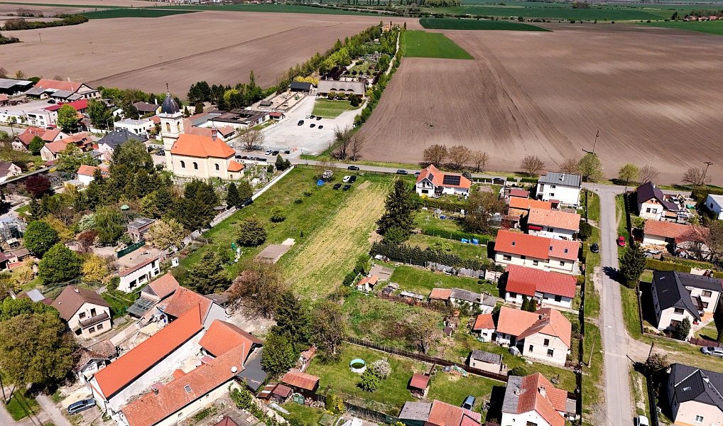 Prodej stavebního pozemku 2 030 m², Chleby – náhled fotky 14