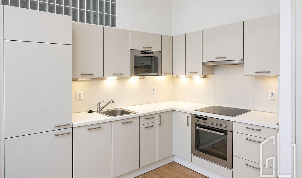 Pronájem bytu 2+kk 62 m², Praha – náhled fotky 2