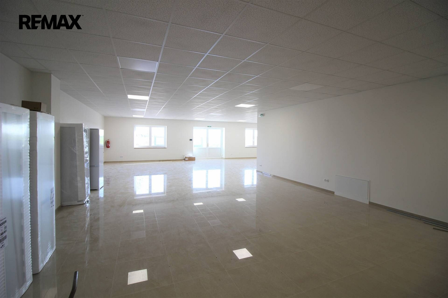 Pronájem obchodních prostor 190 m² – fotografie 4