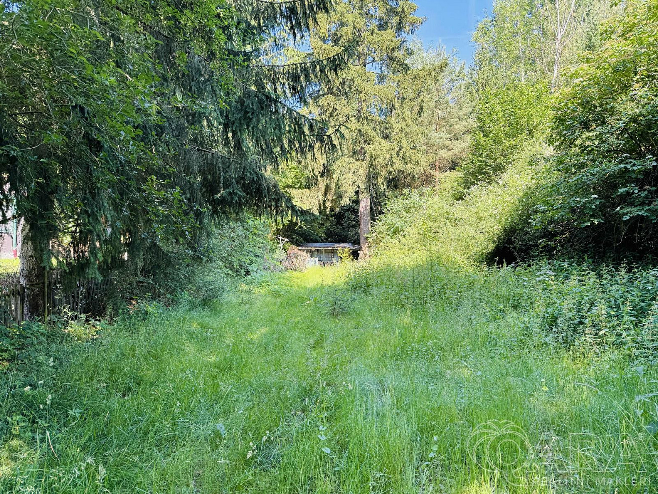 Prodej stavebního pozemku 701 m² — photo 2
