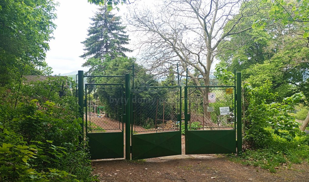 Prodej zahrady 675 m², Kadaň – náhled fotky 2