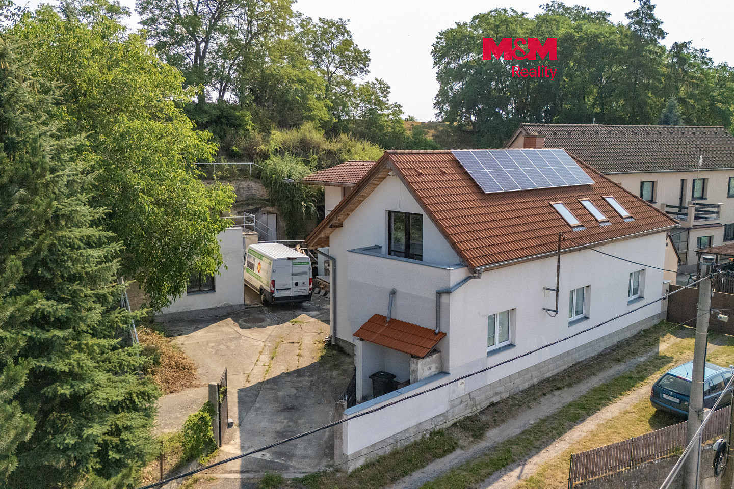 Prodej domu 230 m² s pozemkem 945 m²