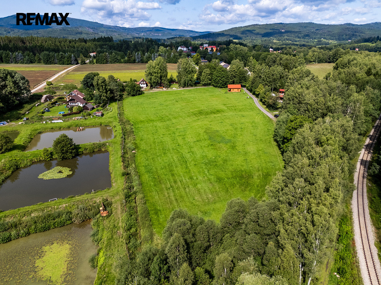 Prodej pozemku 9 752 m² – pohled 6
