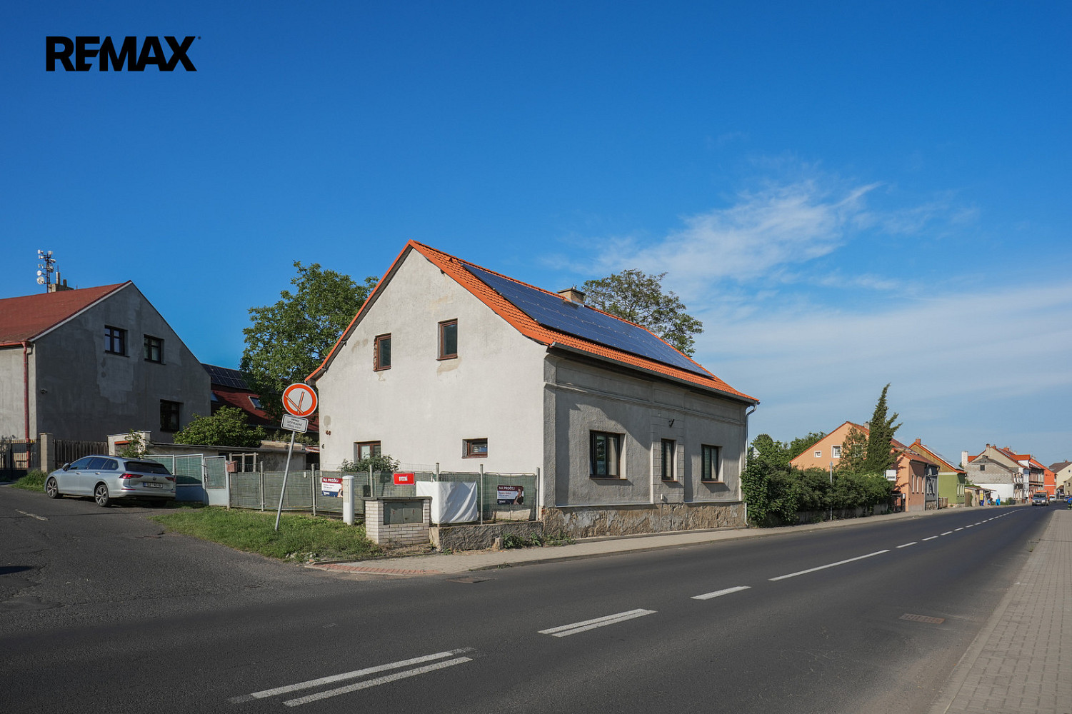 Prodej domu 252 m² s pozemkem 863 m² – pohled 3