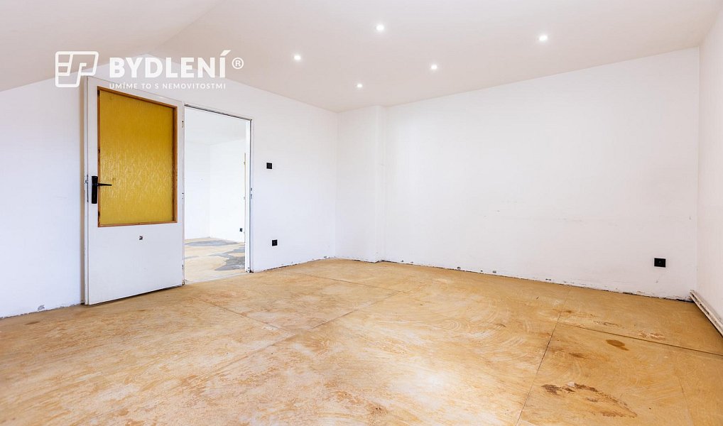 Prodej domu 314 m² s pozemkem 560 m², Krupka – náhled fotky 11