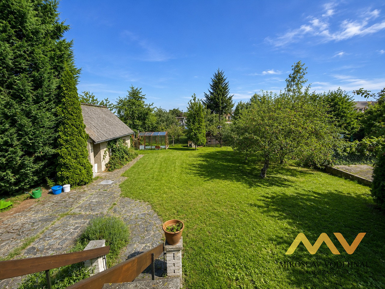 Prodej domu 150 m² s pozemkem 798 m² – fotografie 2