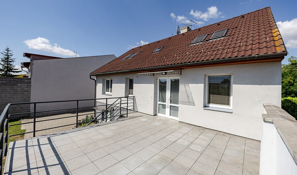 Pronájem domu 175 m² s pozemkem 722 m², Kunovice – náhled fotky 23