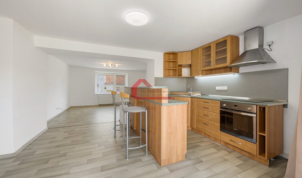 Prodej domu 299 m² s pozemkem 1 352 m², Zaječí – náhled fotky 2
