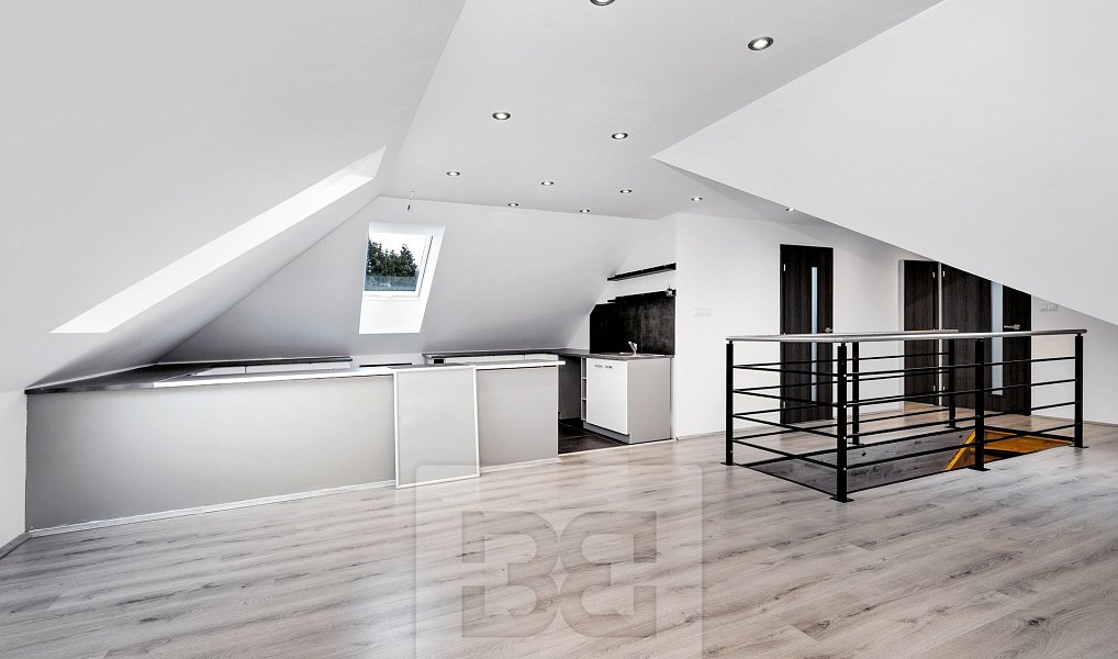 Prodej domu 262 m² s pozemkem 2 154 m², Králův Dvůr – náhled fotky 31
