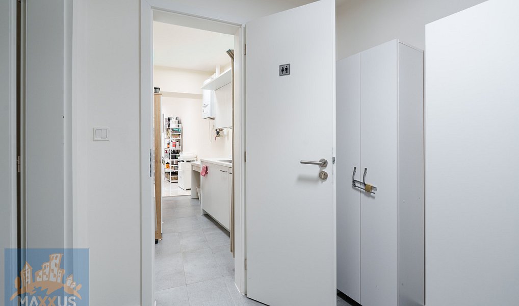 Pronájem obchodních prostor 140 m², Praha – náhled fotky 12
