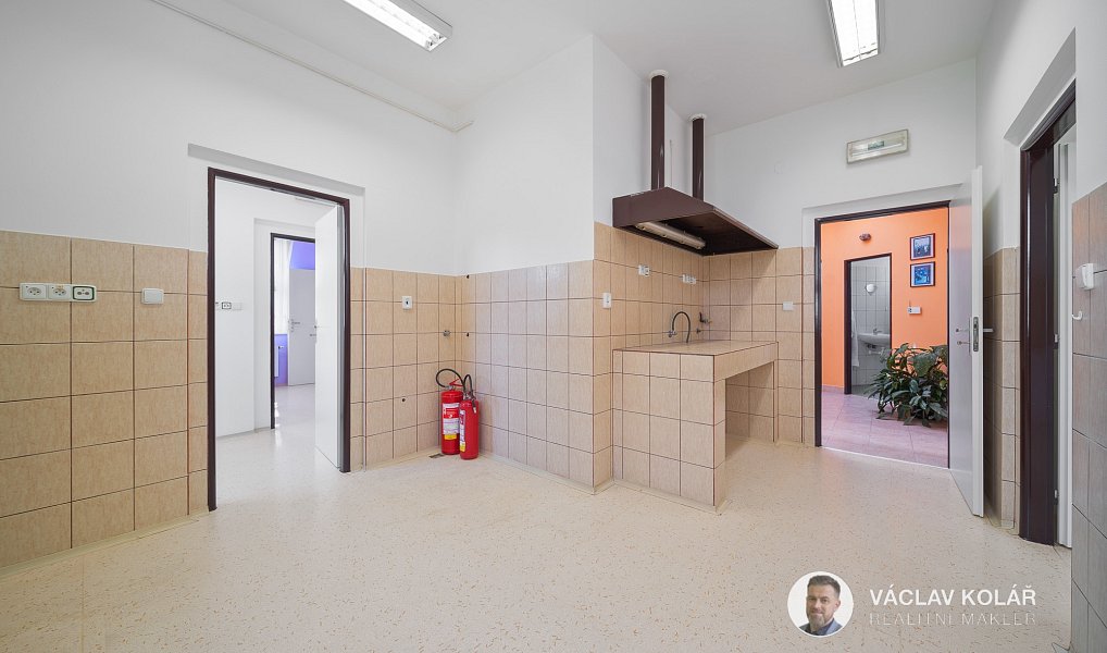 Prodej komerčního objektu (jiného typu) 134 m², Nová Paka – náhled fotky 9