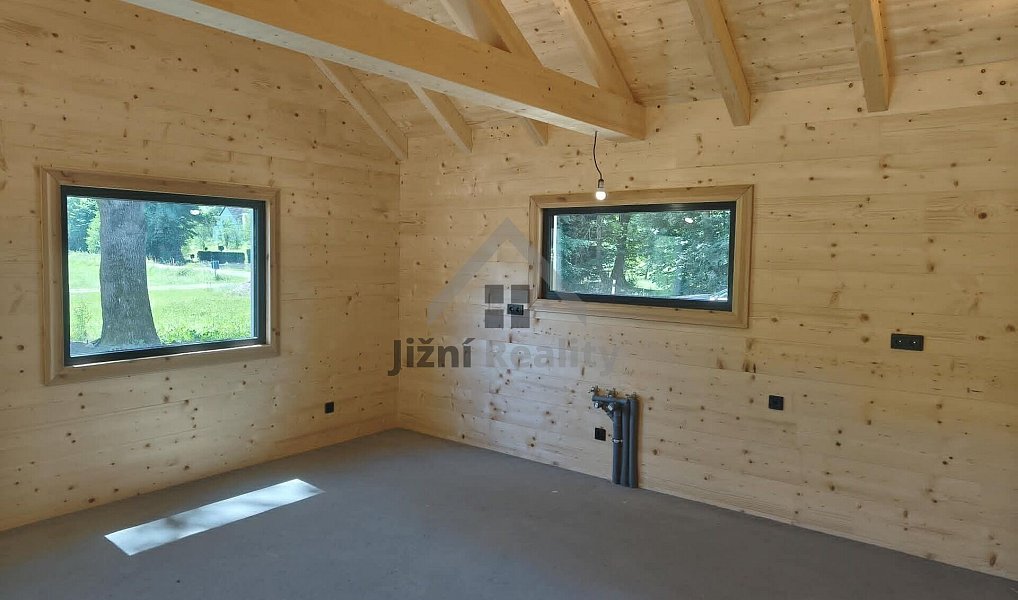 Prodej domu 120 m² s pozemkem 1 300 m², Horní Stropnice – náhled fotky 10