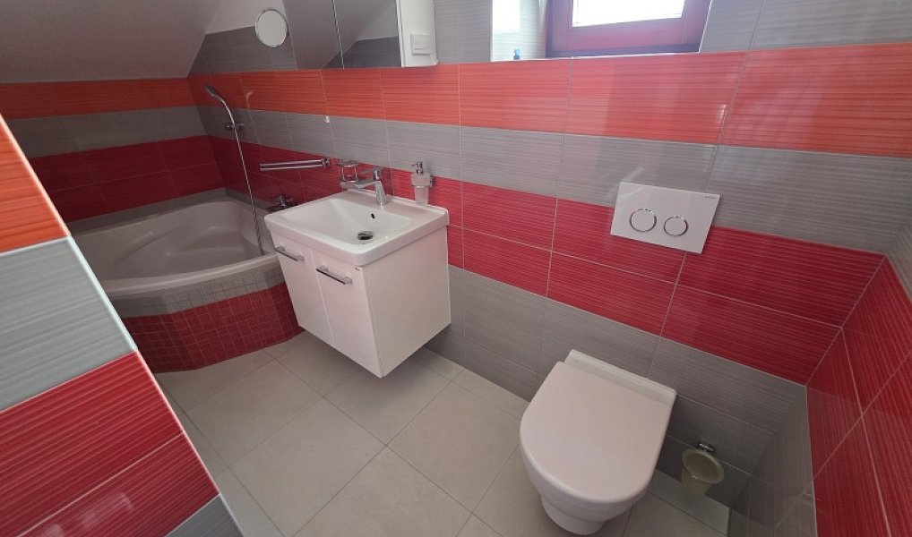 Prodej domu 229 m² s pozemkem 559 m², Holešov – náhled fotky 31