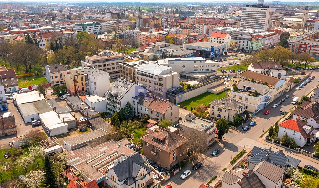 Prodej domu 340 m² s pozemkem 366 m², Hradec Králové – náhled fotky 7