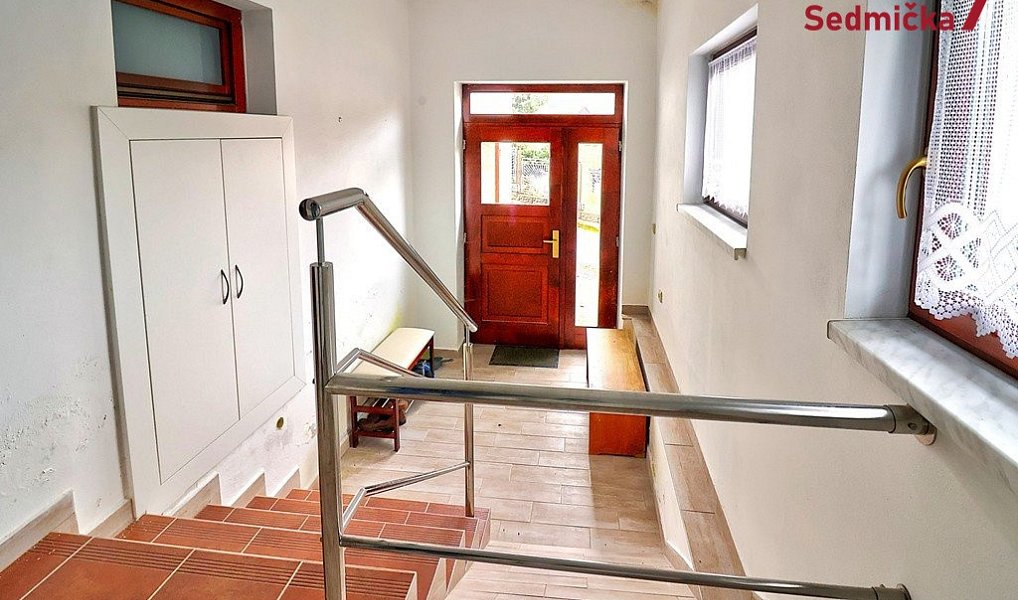 Prodej domu 318 m² s pozemkem 1 300 m², Věcov – náhled fotky 7