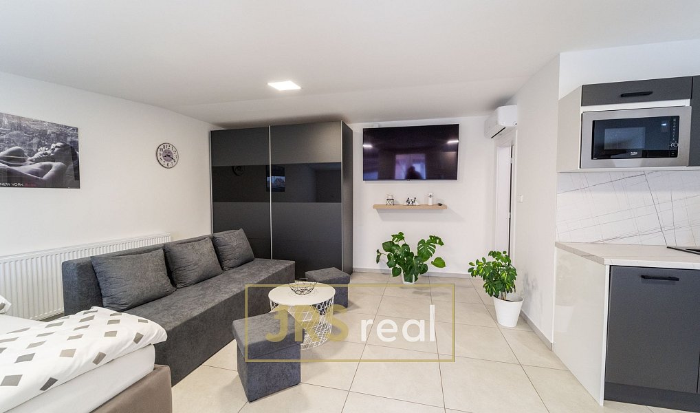 Prodej domu 220 m² s pozemkem 523 m², Dolní Němčí – náhled fotky 4