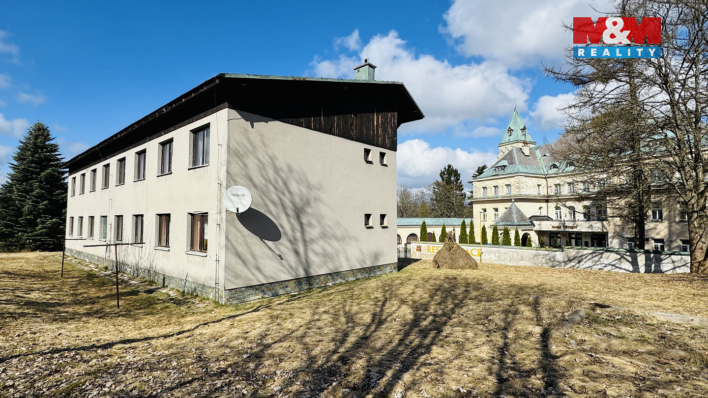 Pronájem ubytovacího objektu 563 m² – fotografie 5