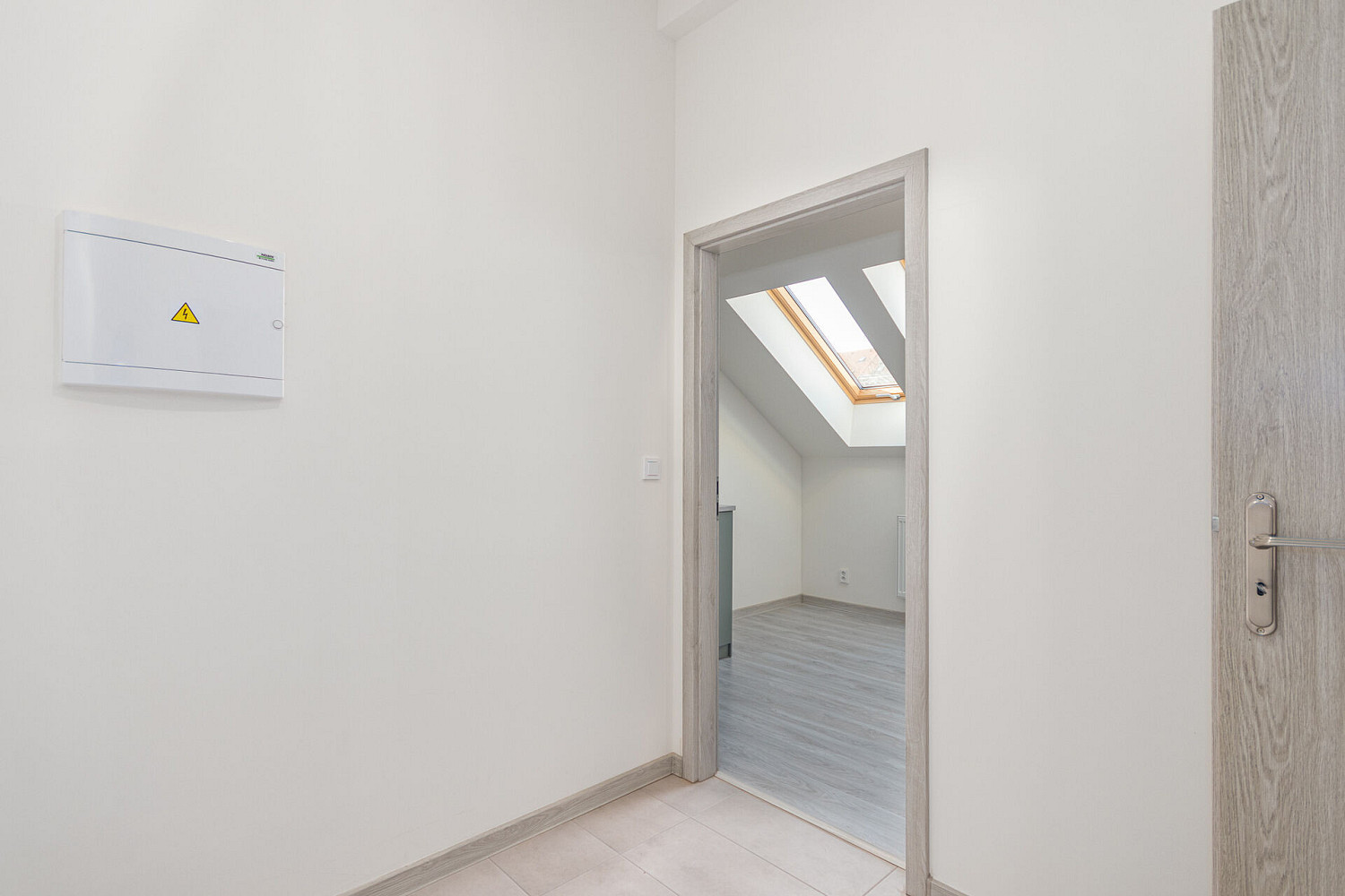 Pronájem bytu 1+kk 30 m² – fotografie 5