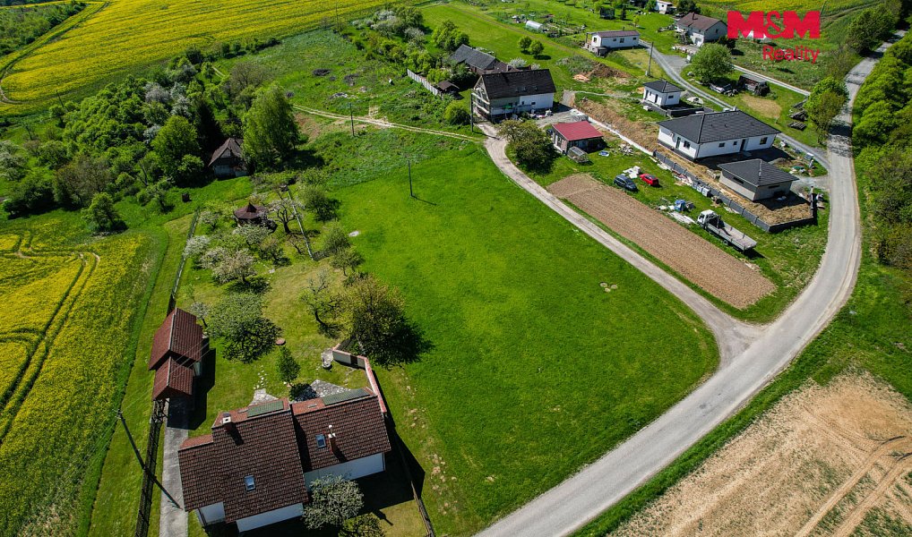 Prodej stavebního pozemku 1 300 m², Halenkovice – náhled fotky 6