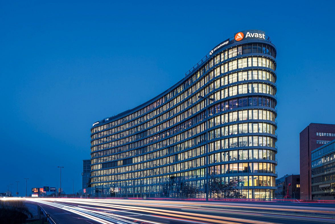 Pronájem kanceláře 1 511 m²
