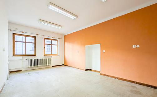 Pronájem bytu 1+kk 30 m², Palackého náměstí, Ivančice, okres Brno-venkov